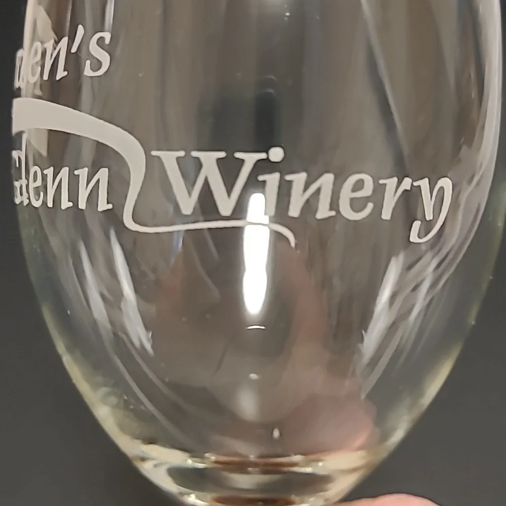 Set of 4 Ravens Glenn Winery Glasses